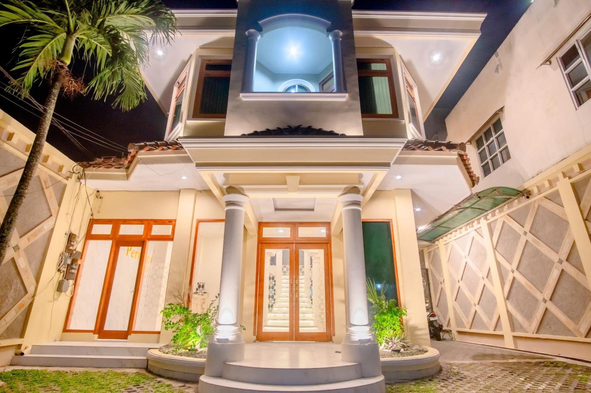 Permata Malioboro 3*