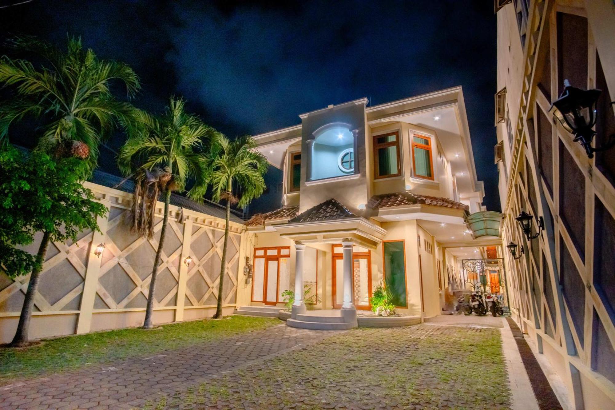 Permata Malioboro 3*
